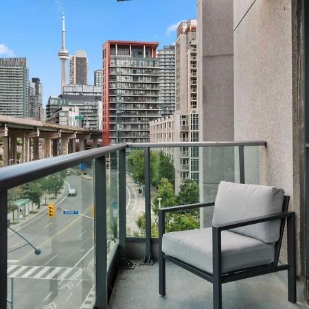 Cn Tower View With Free Parking, Pool, & More Amenities Toronto Esterno foto